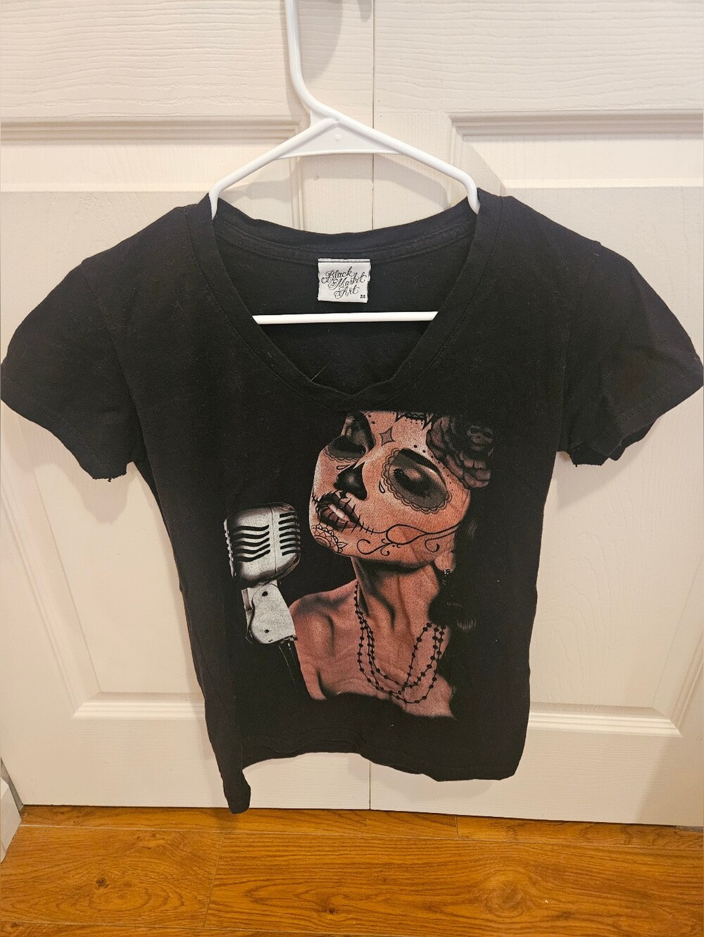 Black Market Art "Mi Cancion" Women's T-shirt
